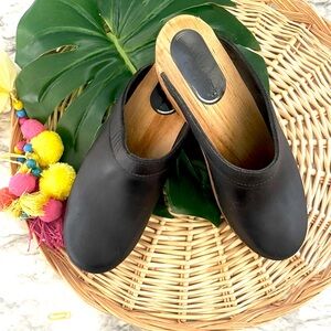 Swedish Clogs Stockholm Black Nubuck leather wood Clogs Size EU 42 US 11.5-12